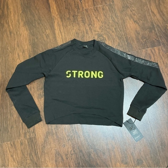 STRONG BY ZUMBA STRONG NATION long sleeve crop top with glittery piping Med NWT - Picture 9 of 15